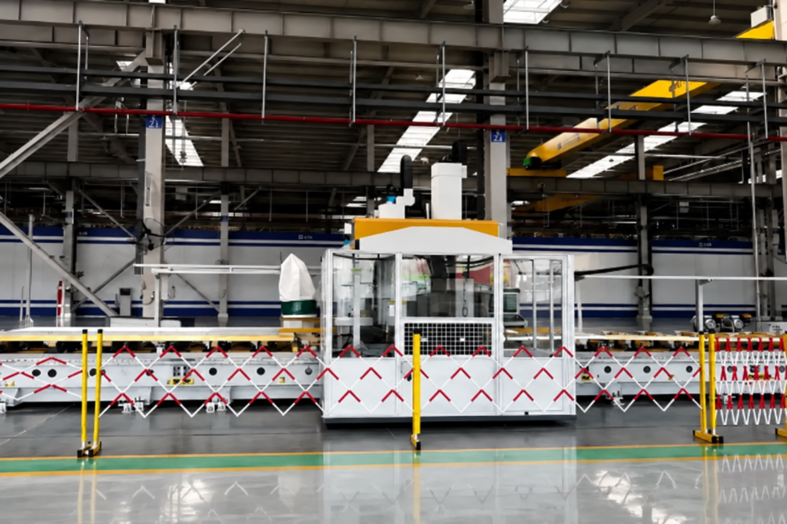 What Should RV and Cold-Chain Builders Verify Before Choosing a Sandwich Panel Cutting Machine?